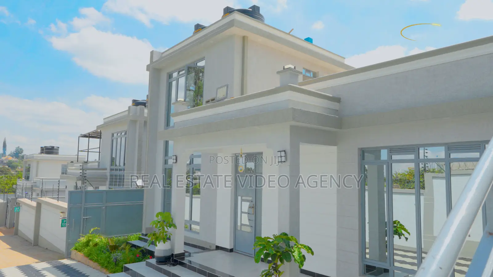 Real Estate Cinematic Housetours and Drone Coverage