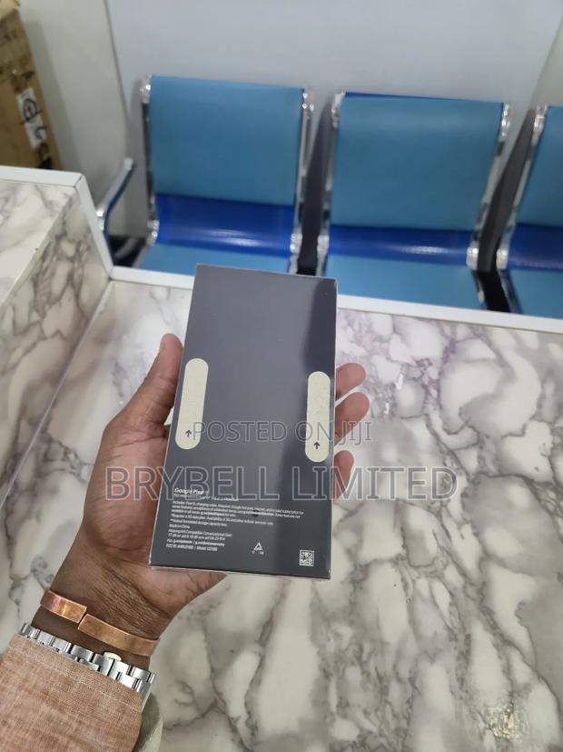 New Google Pixel 9 128 GB Black - thumbnail 2