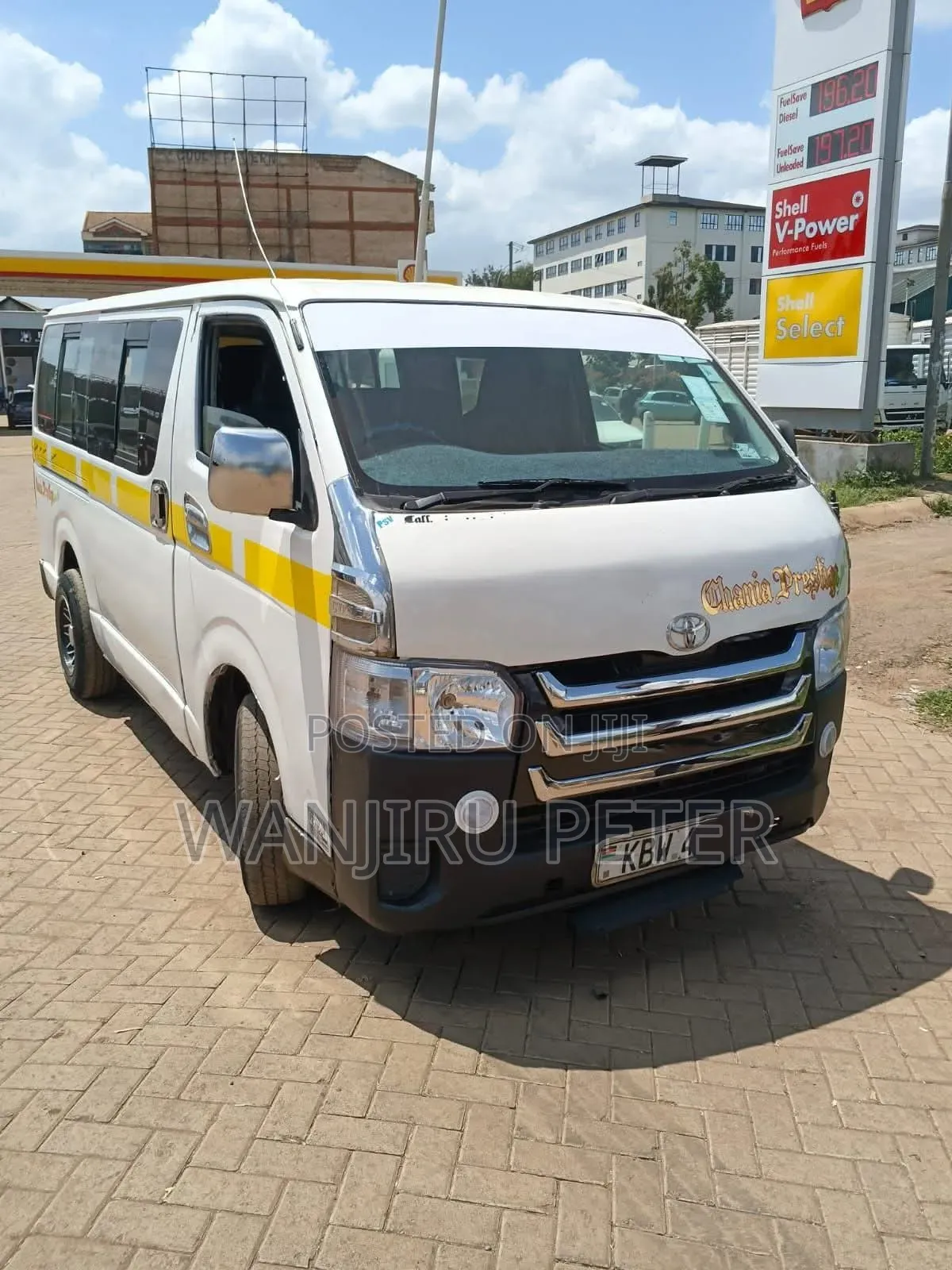 Toyota HiAce 2006 White