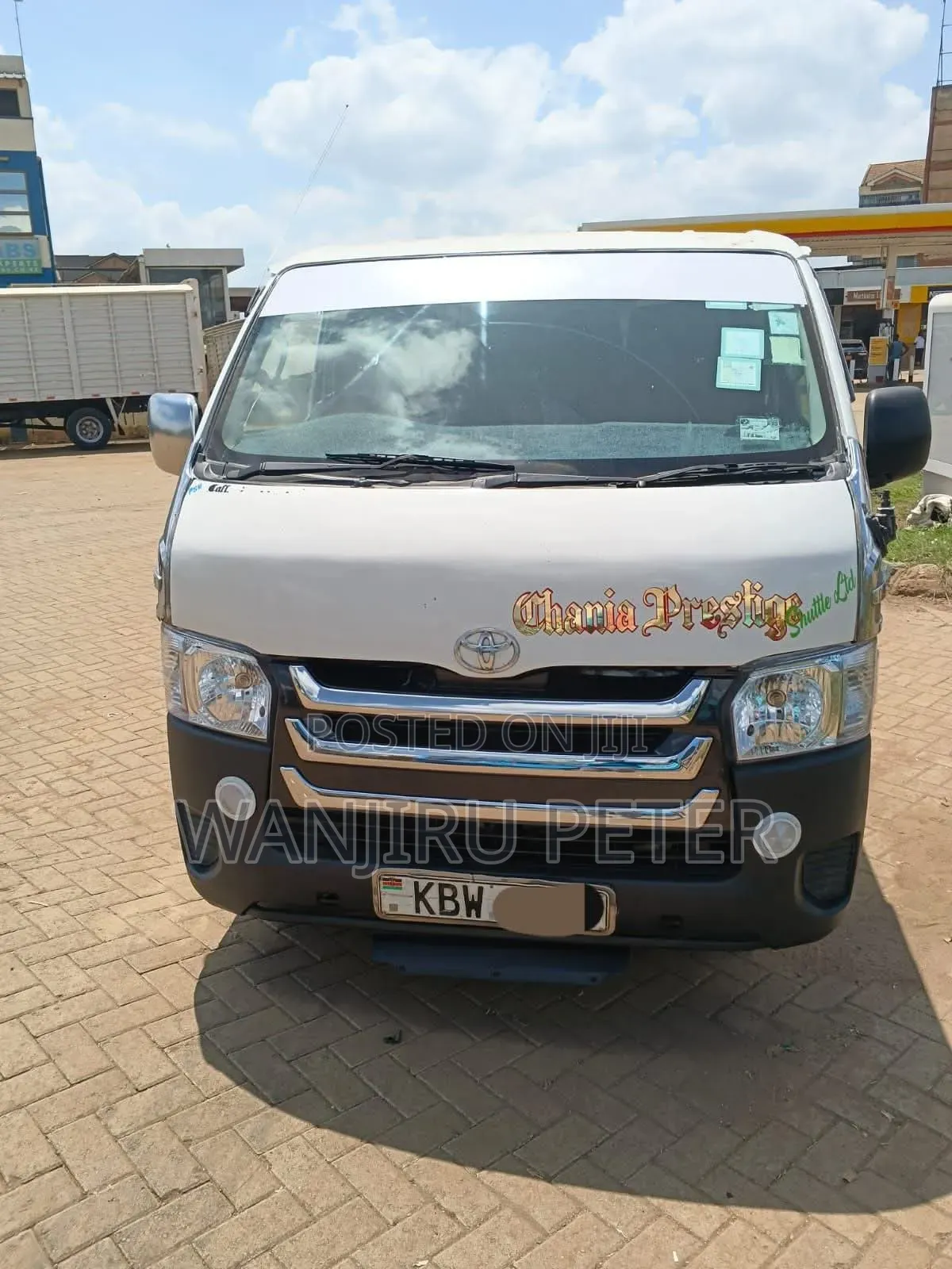 Toyota HiAce 2006 White