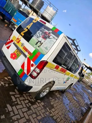 Toyota HiAce 2007 White