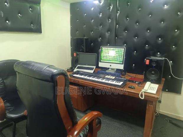 Studio And Front Office - thumbnail 3