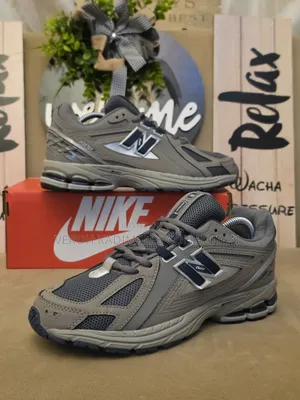 New Balance Men Sneakers