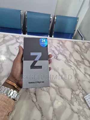 New Samsung Galaxy Z Flip3 5G 256 GB Purple
