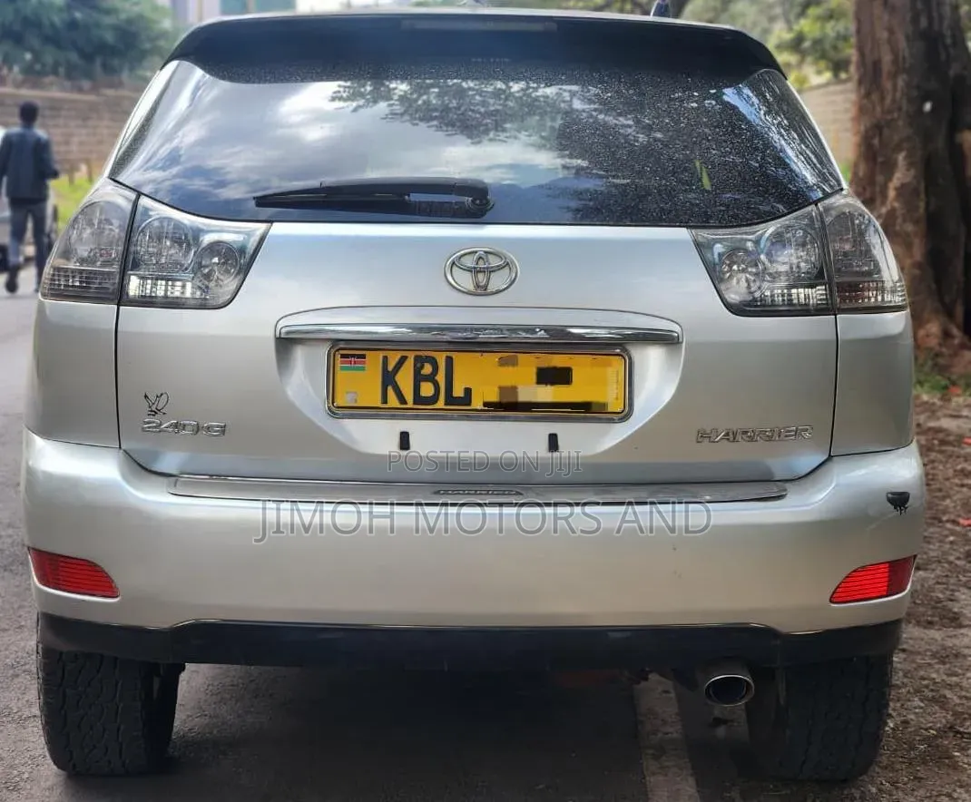 Toyota Harrier 2004 Silver