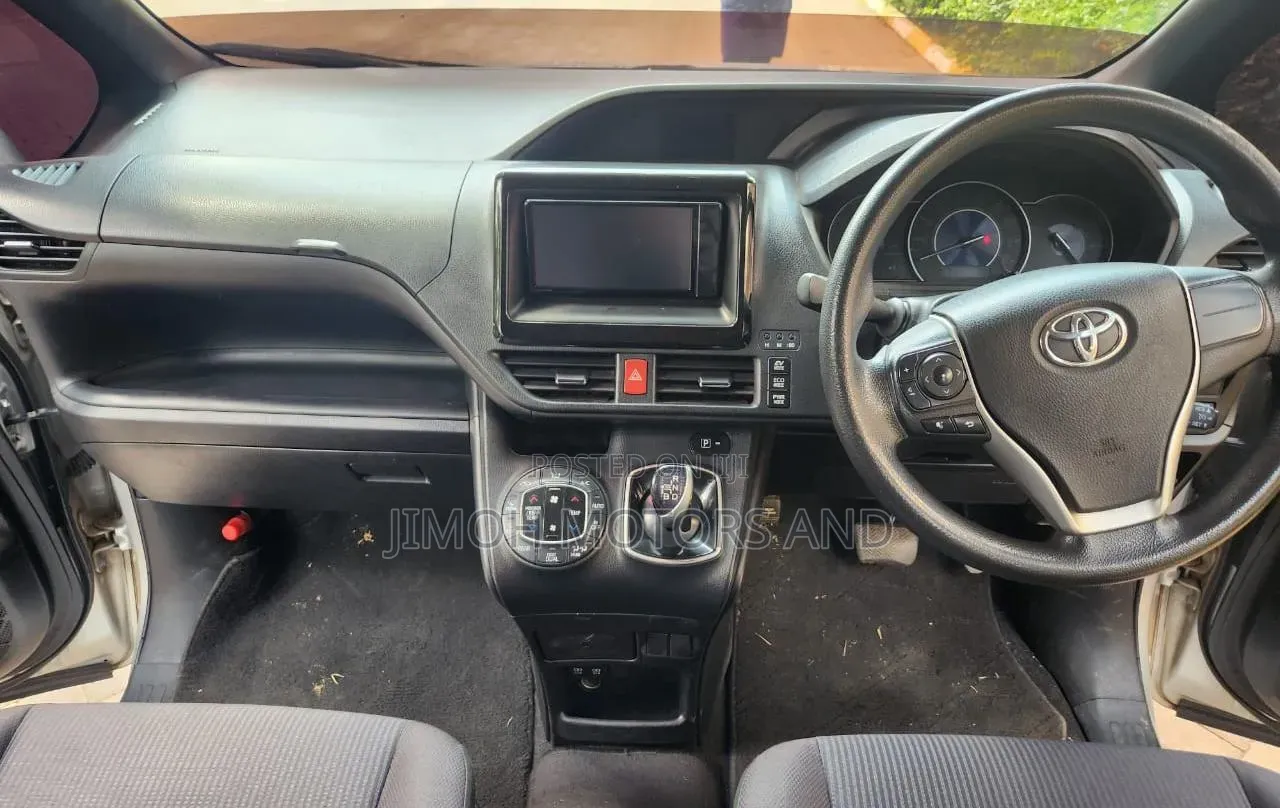 Toyota Harrier 2004 Silver