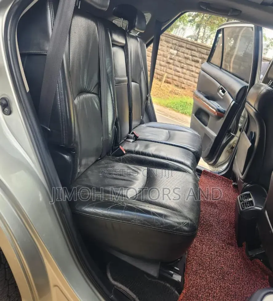 Toyota Harrier 2004 Silver