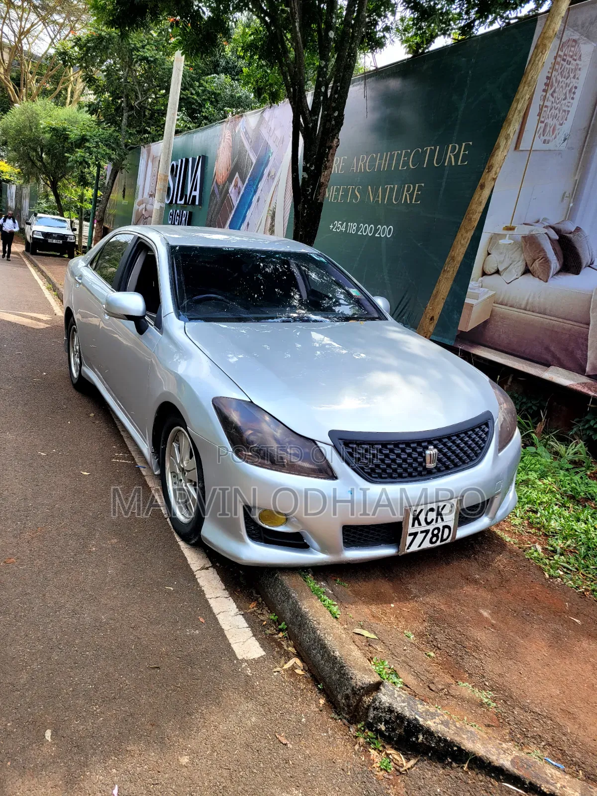 Toyota Crown 2009 Silver