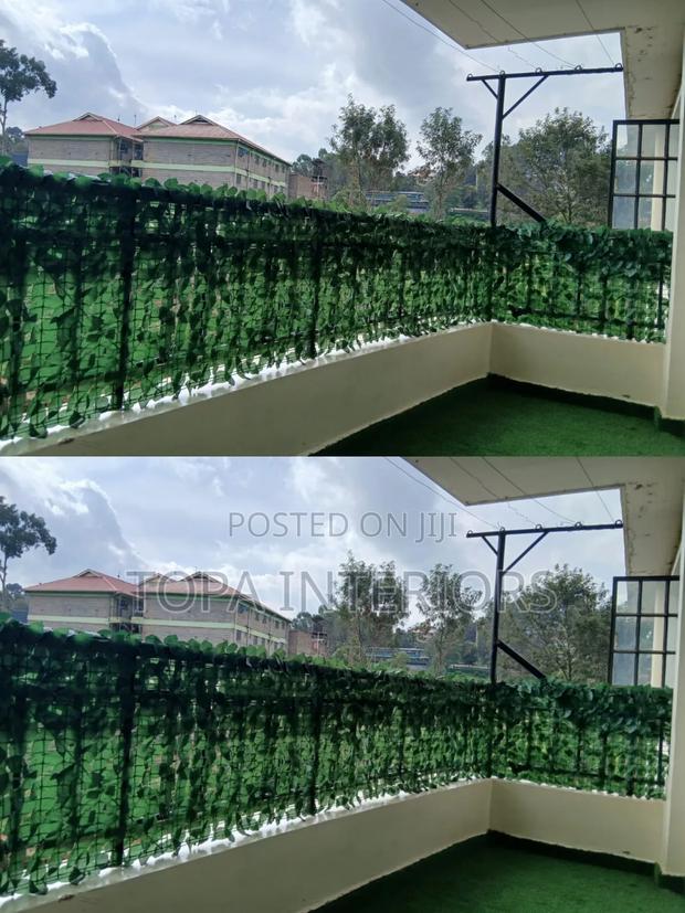 Green Wall Screen Artificial Privacy Fence for Balcony and Garden