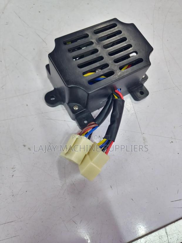 5kw Automatic Voltage Regulator (Avr) 12-Wire