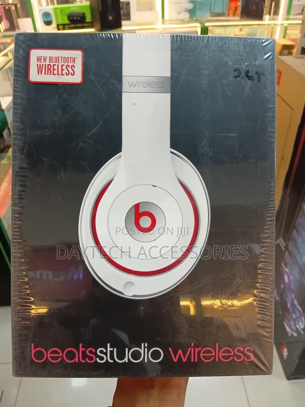 Beats Studio Wireless Headphones Featuring Bluetooth Connectivity. - thumbnail 3