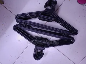 120pcs Durable Black Hangers
