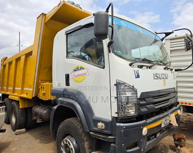Isuzu FVZ Tipper.