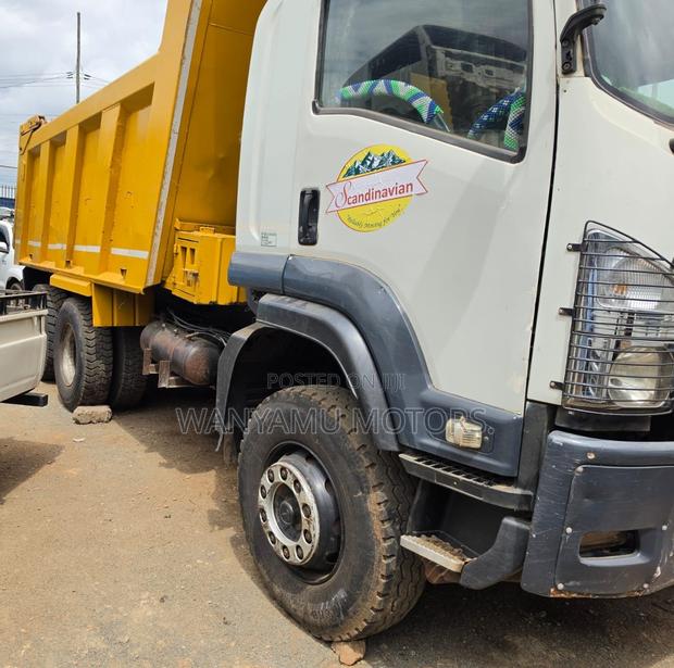 Isuzu FVZ Tipper. - thumbnail 2