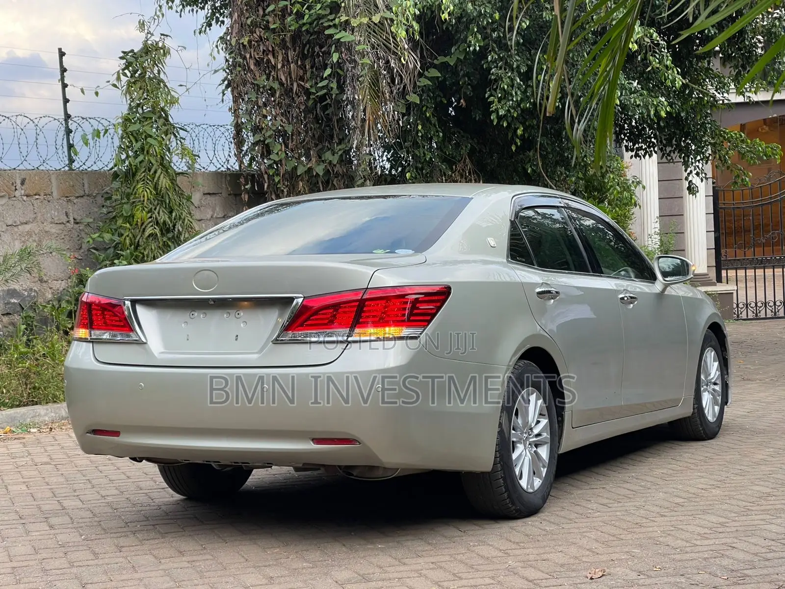 Toyota Crown 2013 Silver