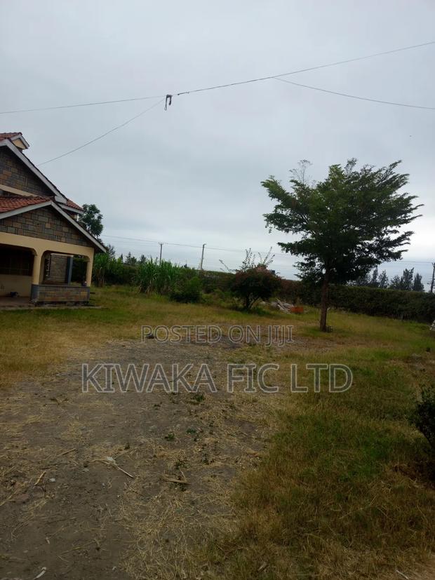 Half Acre With an 8 Bedroom Maisonette for Lease in Ruai - thumbnail 3