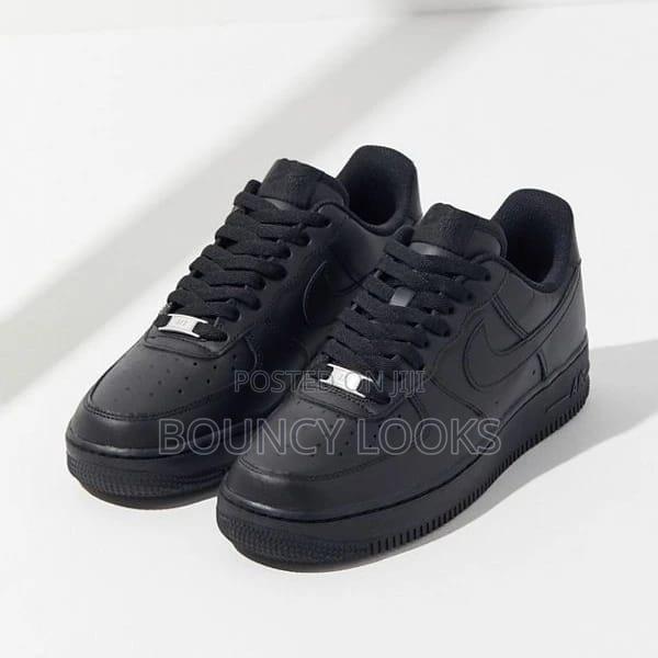 Nike Air Force 1 – Classic Black Sneakers