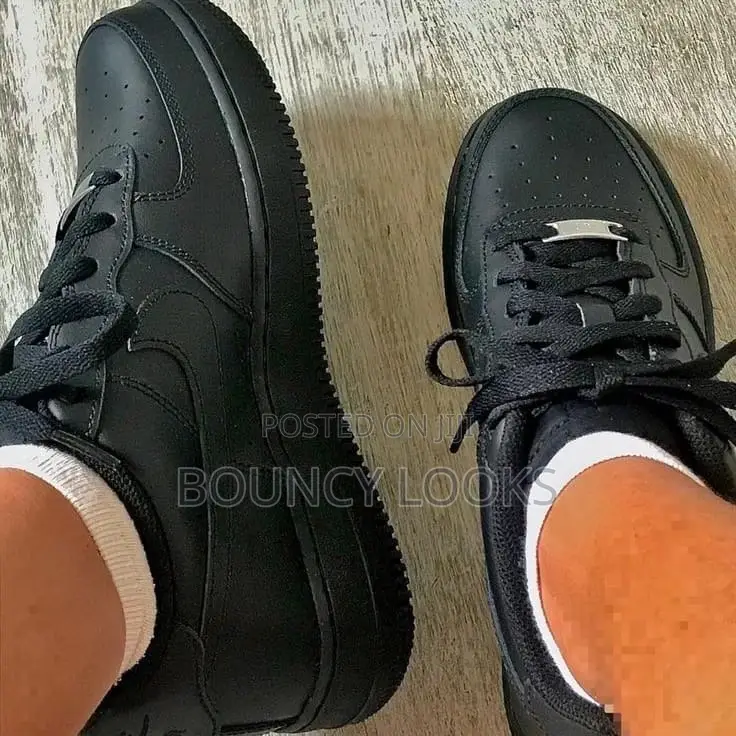 Nike Air Force 1 – Classic Black Sneakers