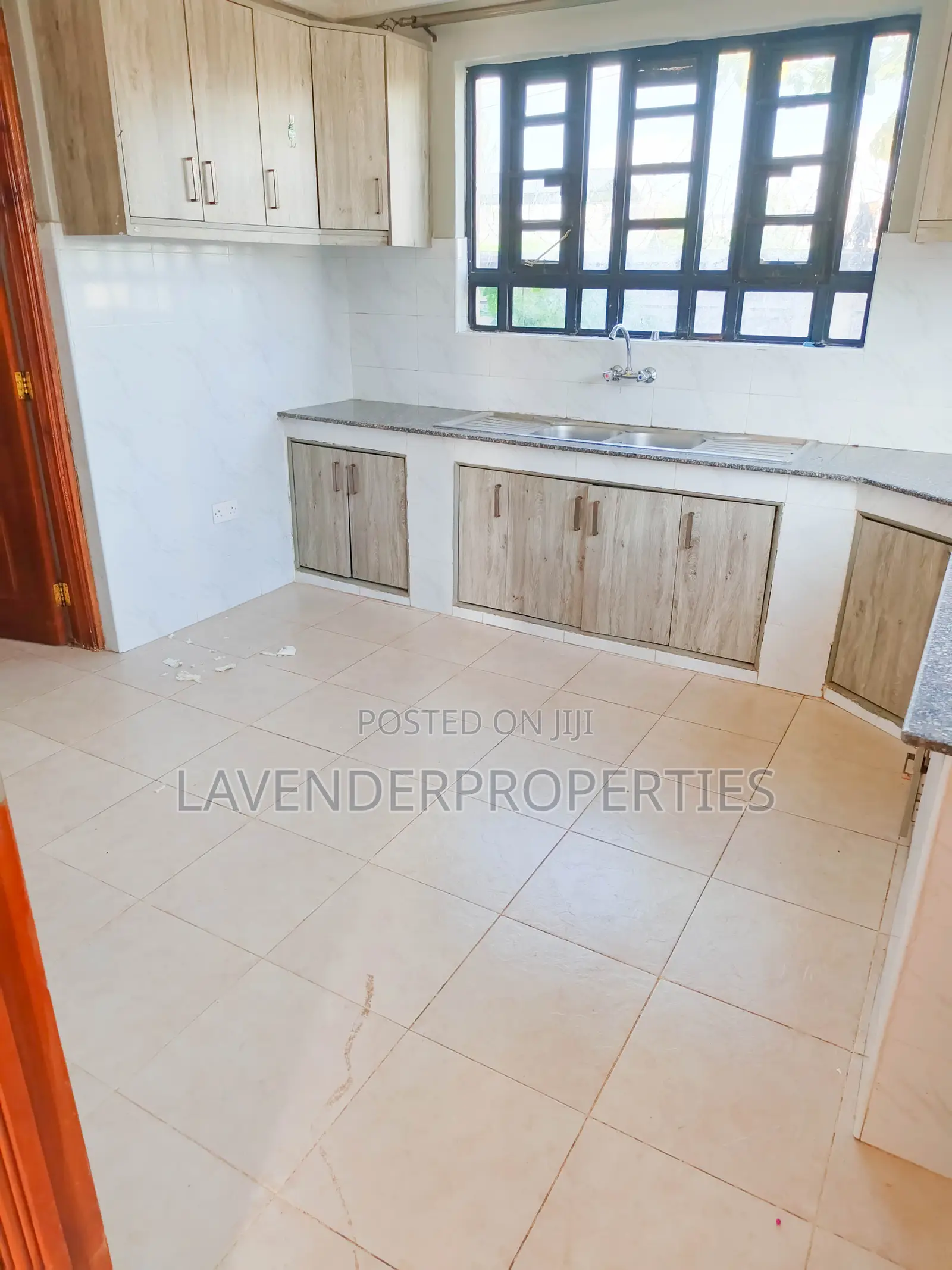 3bdrm Villa in Kalungura Apartment, Kamakis for rent