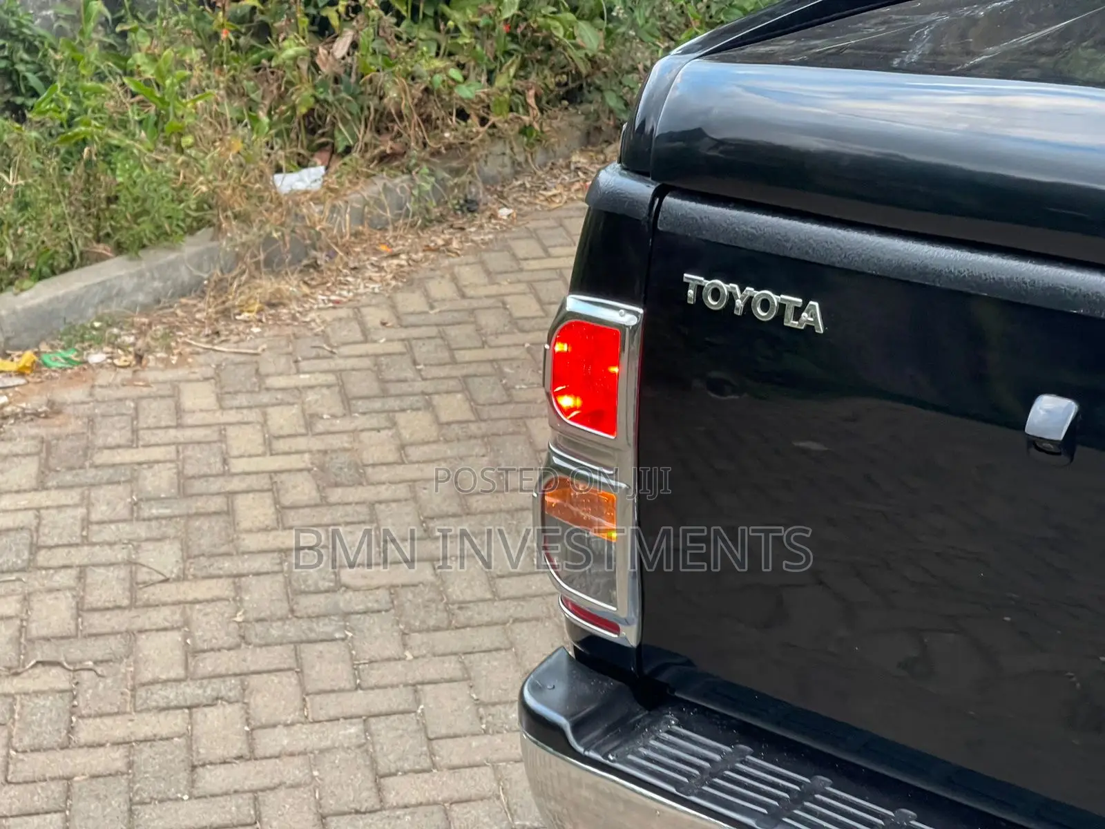 Toyota Hilux Revo Double Cab Deisel 2.4 AWD 2016 Black