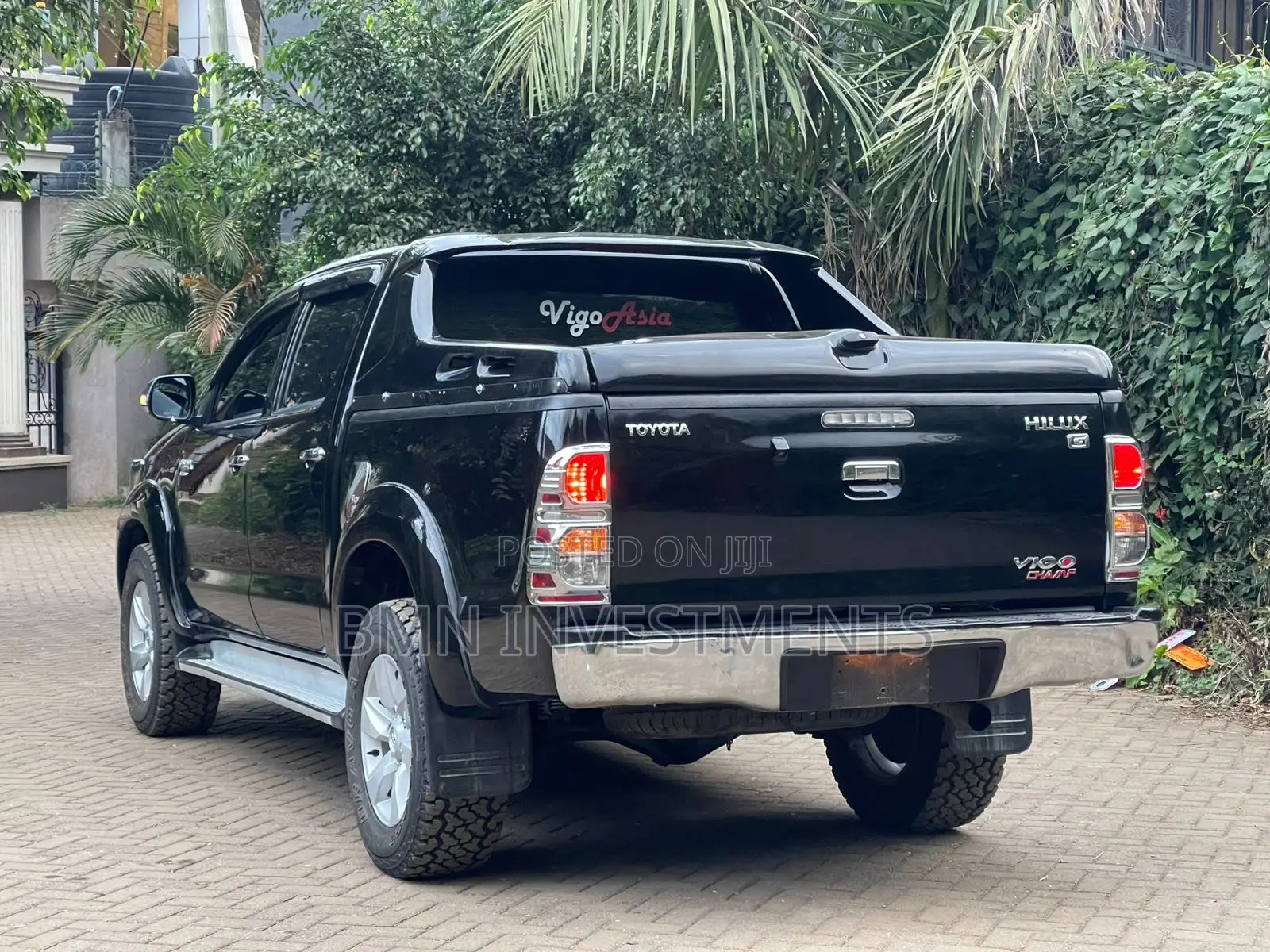Toyota Hilux Revo Double Cab Deisel 2.4 AWD 2016 Black