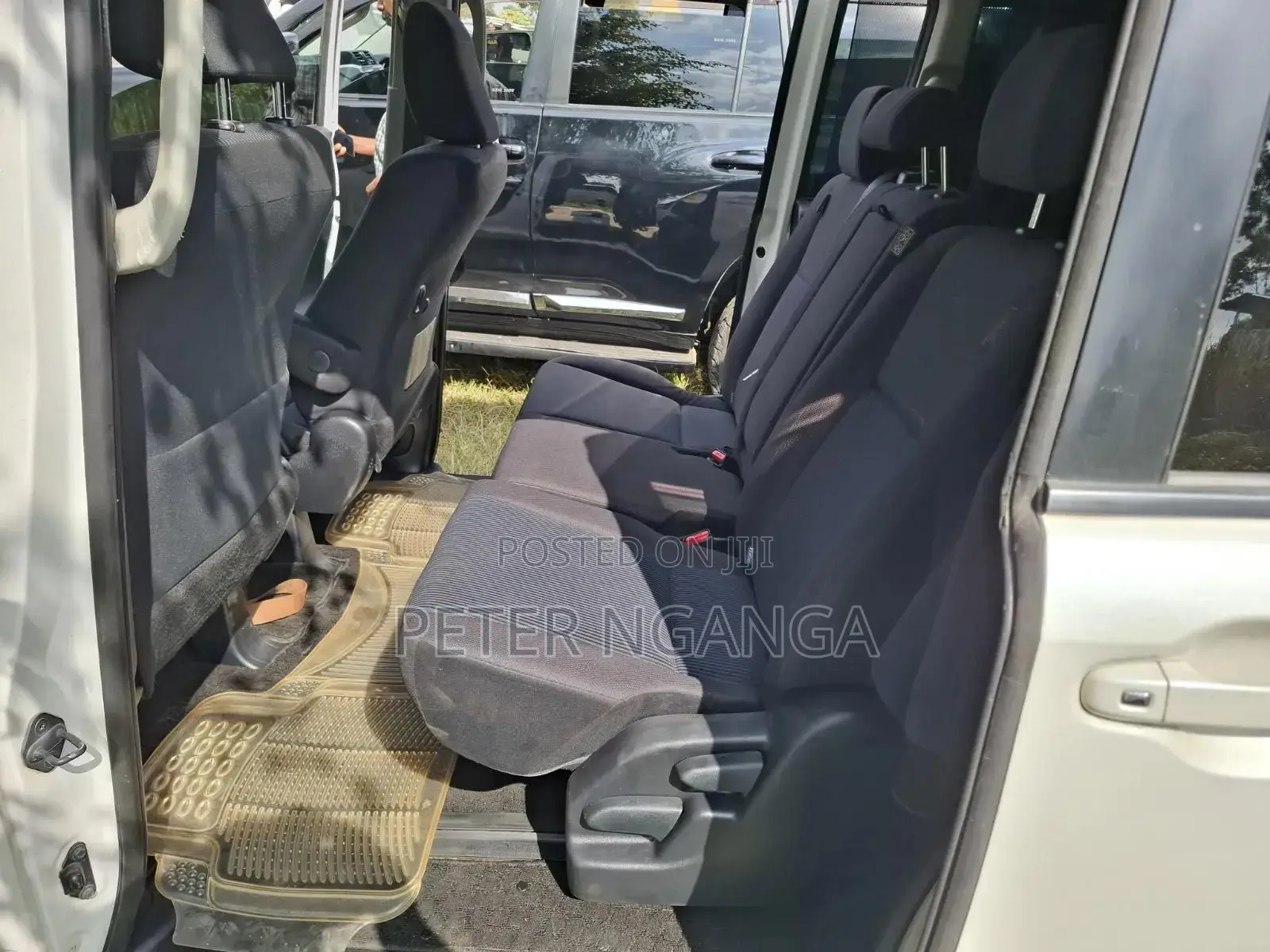 Toyota Voxy SV Premium 2014 White