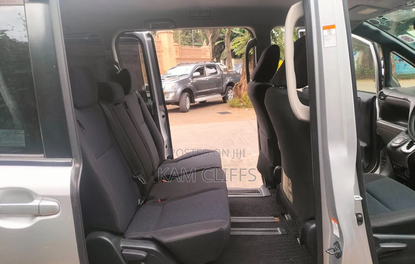 Toyota Voxy 2016 Silver