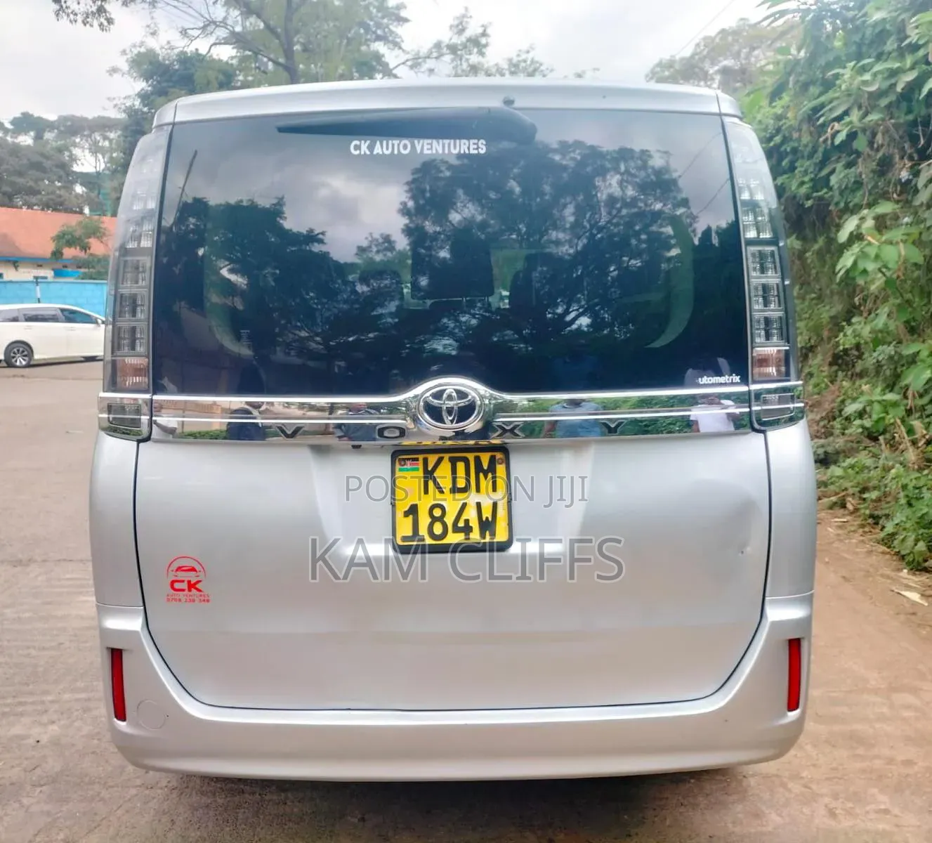 Toyota Voxy 2016 Silver