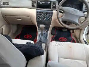 Toyota Corolla 2004 White