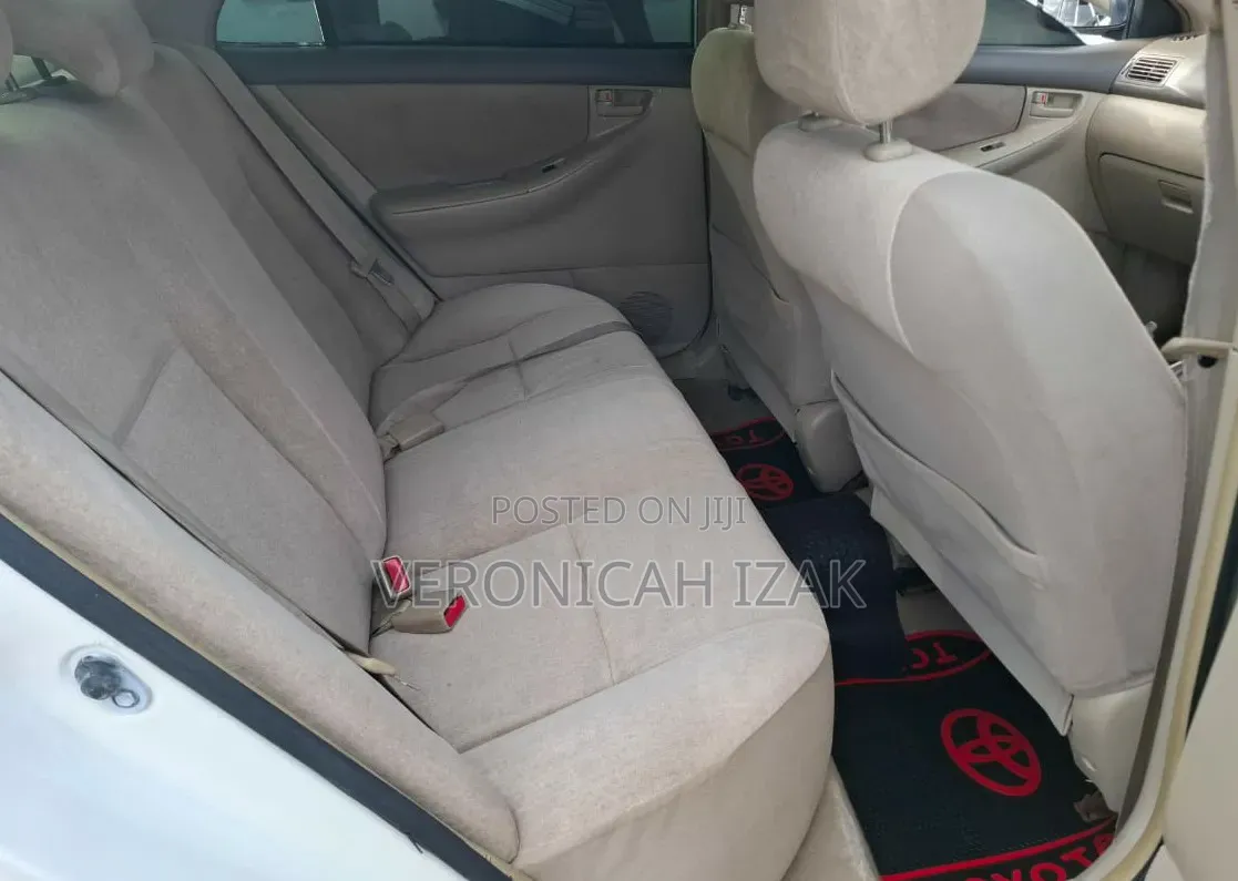 Toyota Corolla 2004 White