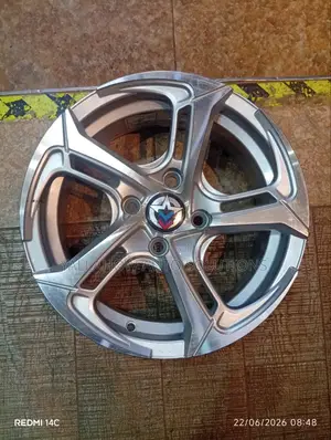 14-Inch 4-Hole Metallic Silver Directional Alloy Wheel Rim