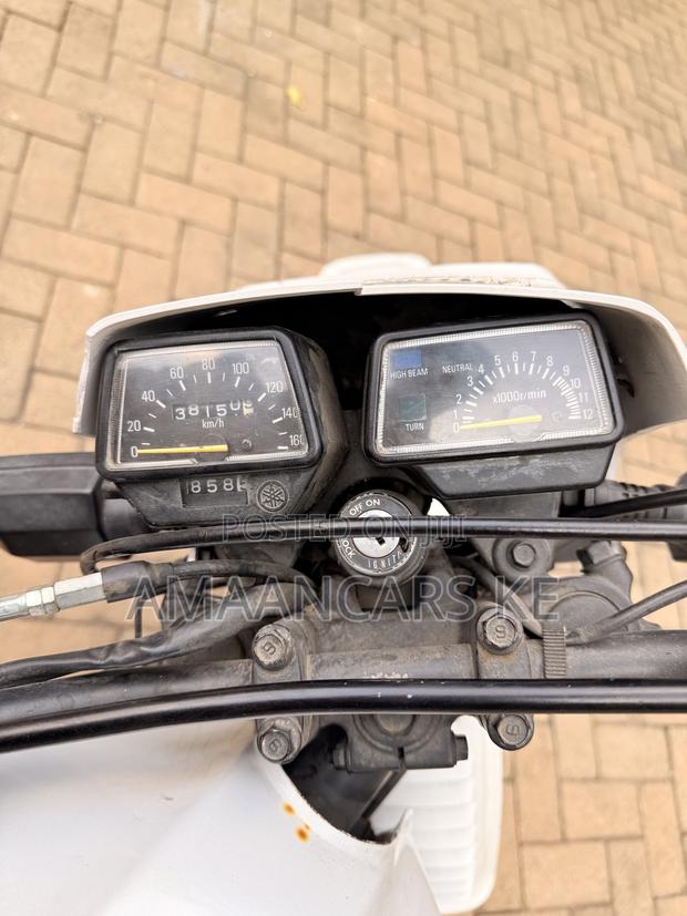 Yamaha DT125 2005 White - thumbnail 6