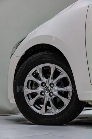 Mazda 2 2019 White