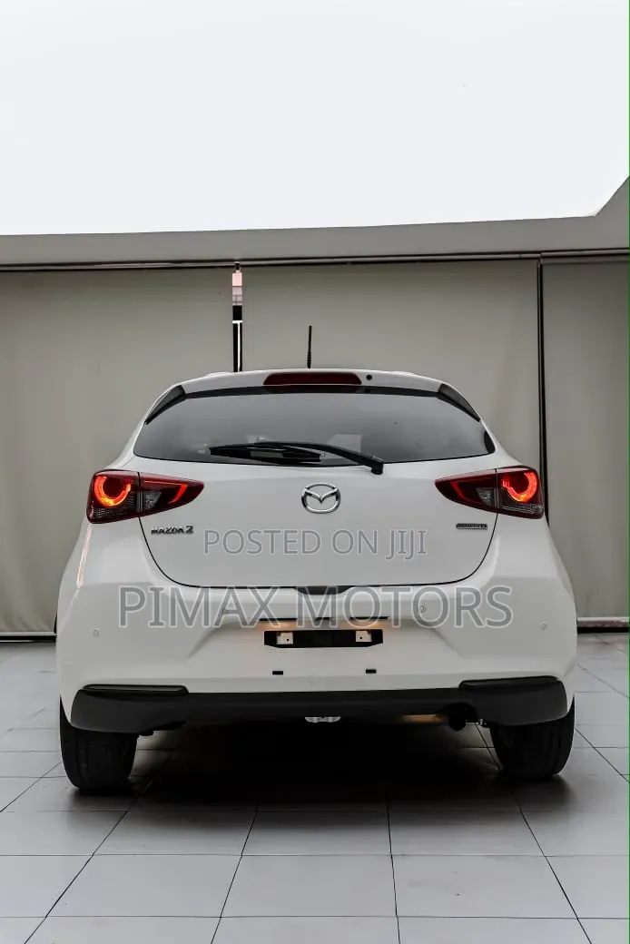Mazda 2 2019 White