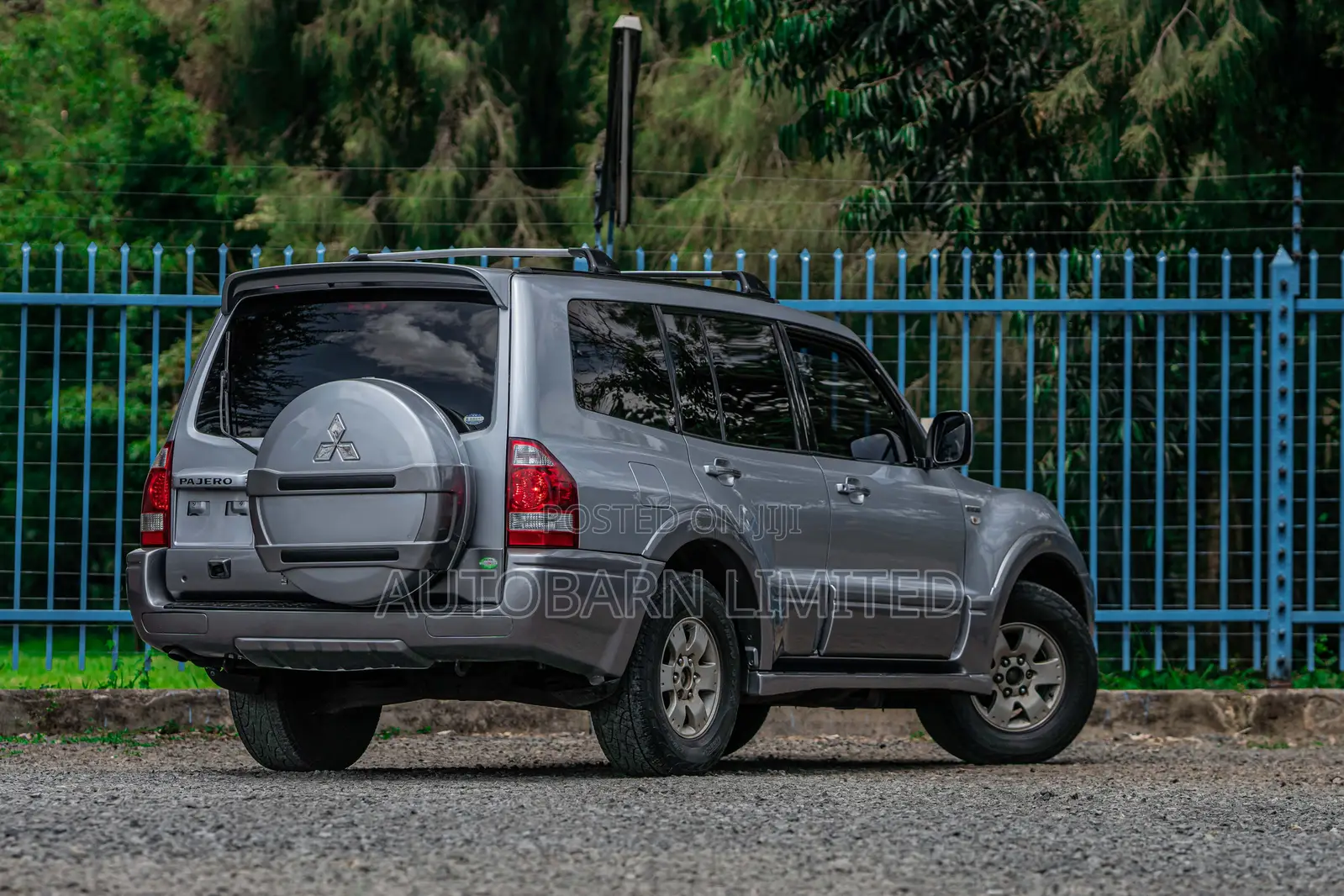 Mitsubishi Pajero 2004 Silver