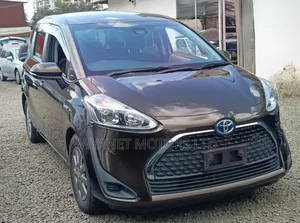 Toyota Sienta 2019 Brown