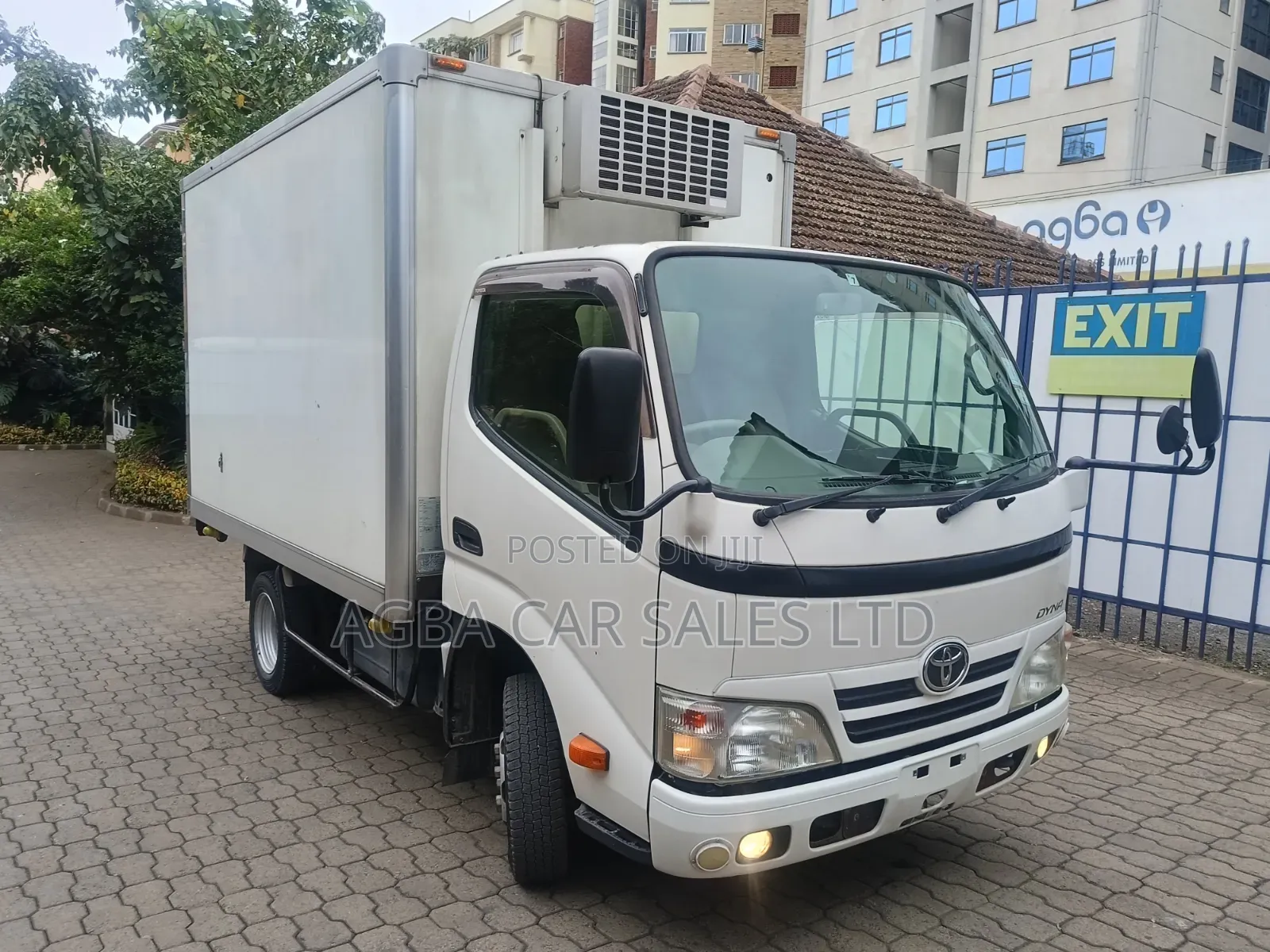 Toyota Dyna,2014model,3000cc Diesel Engine and Manual Transmission 