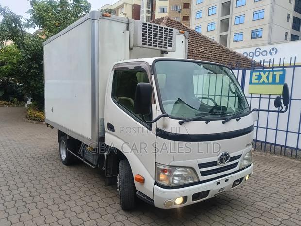 Toyota Dyna,2014model,3000cc Diesel Engine and Manual Transmission  - thumbnail 2