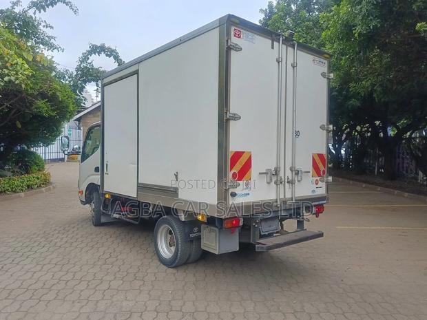 Toyota Dyna,2014model,3000cc Diesel Engine and Manual Transmission  - thumbnail 5