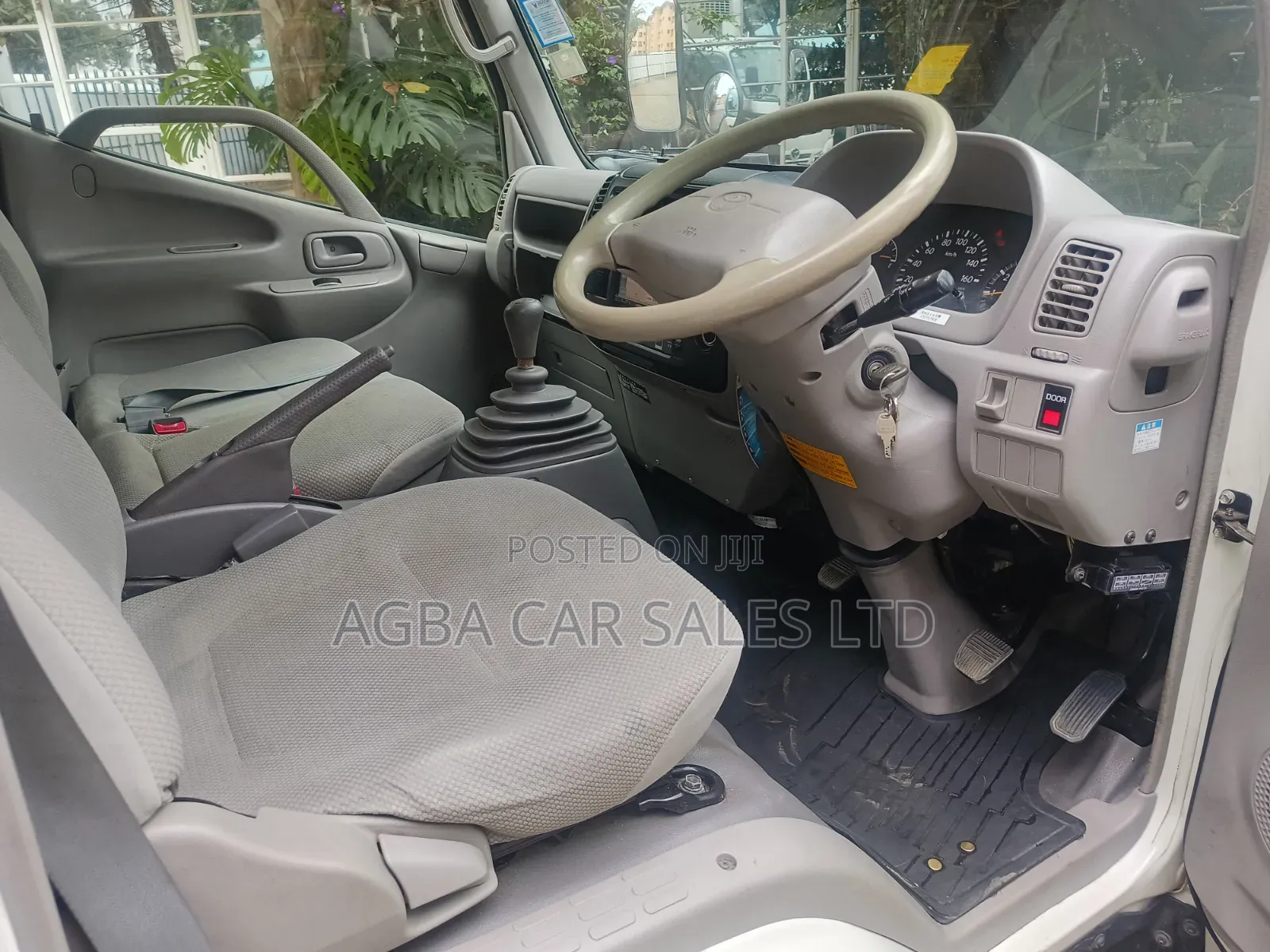 Toyota Dyna,2014model,3000cc Diesel Engine and Manual Transmission 