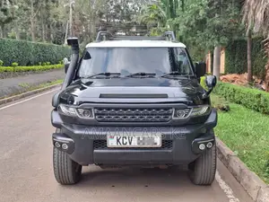 Toyota FJ Cruiser 2012 Black