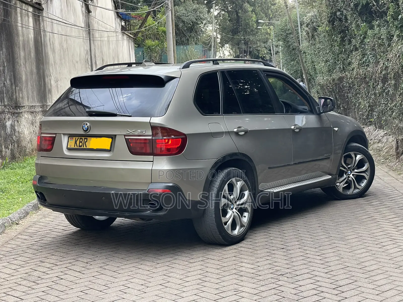 BMW X5 2009 Gold