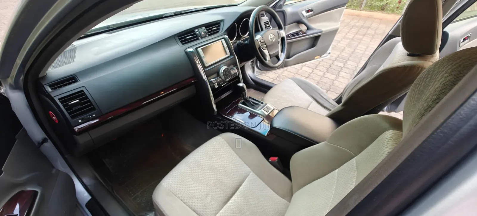Toyota Mark X 2011 Silver