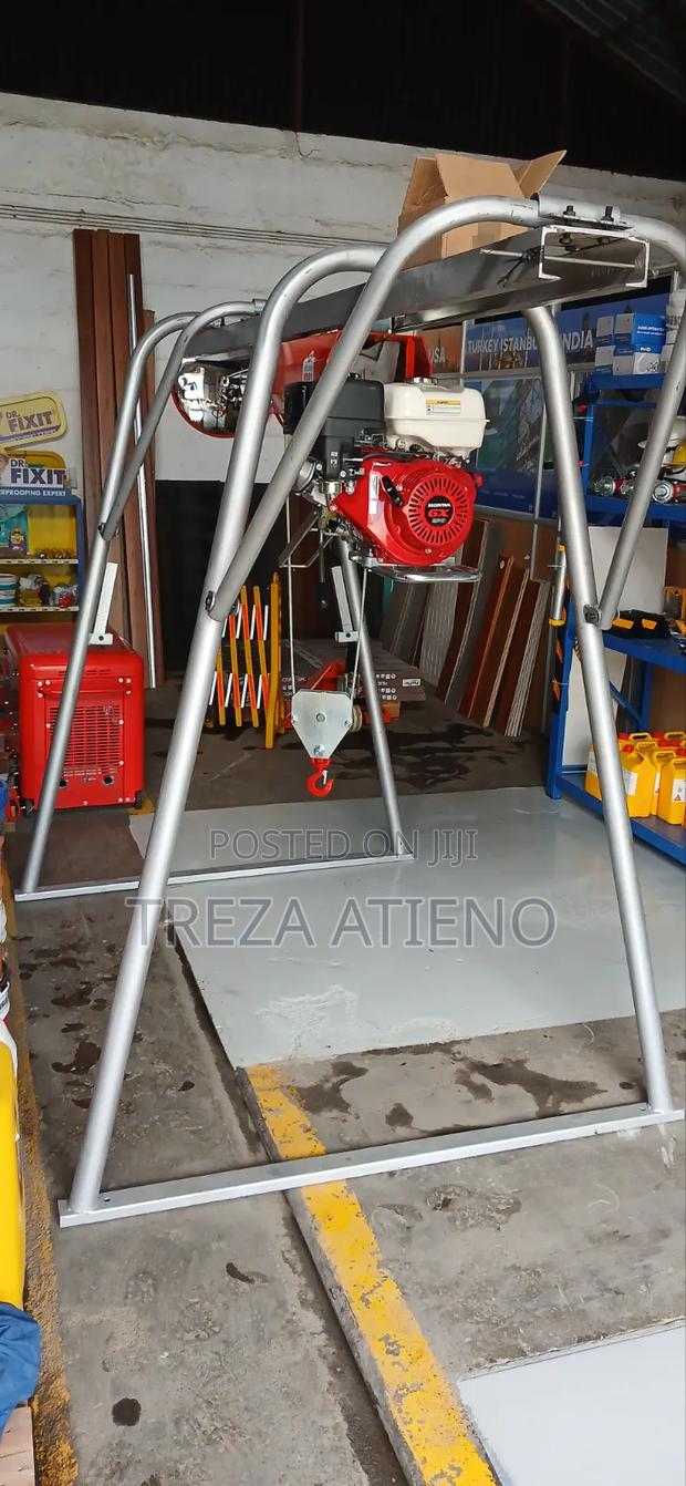Construction Hoist Machine