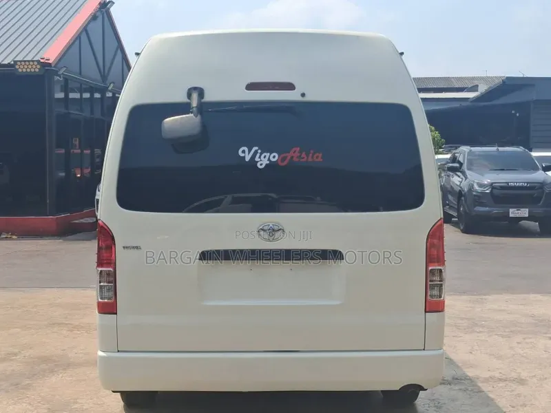 Toyota Granace 2019