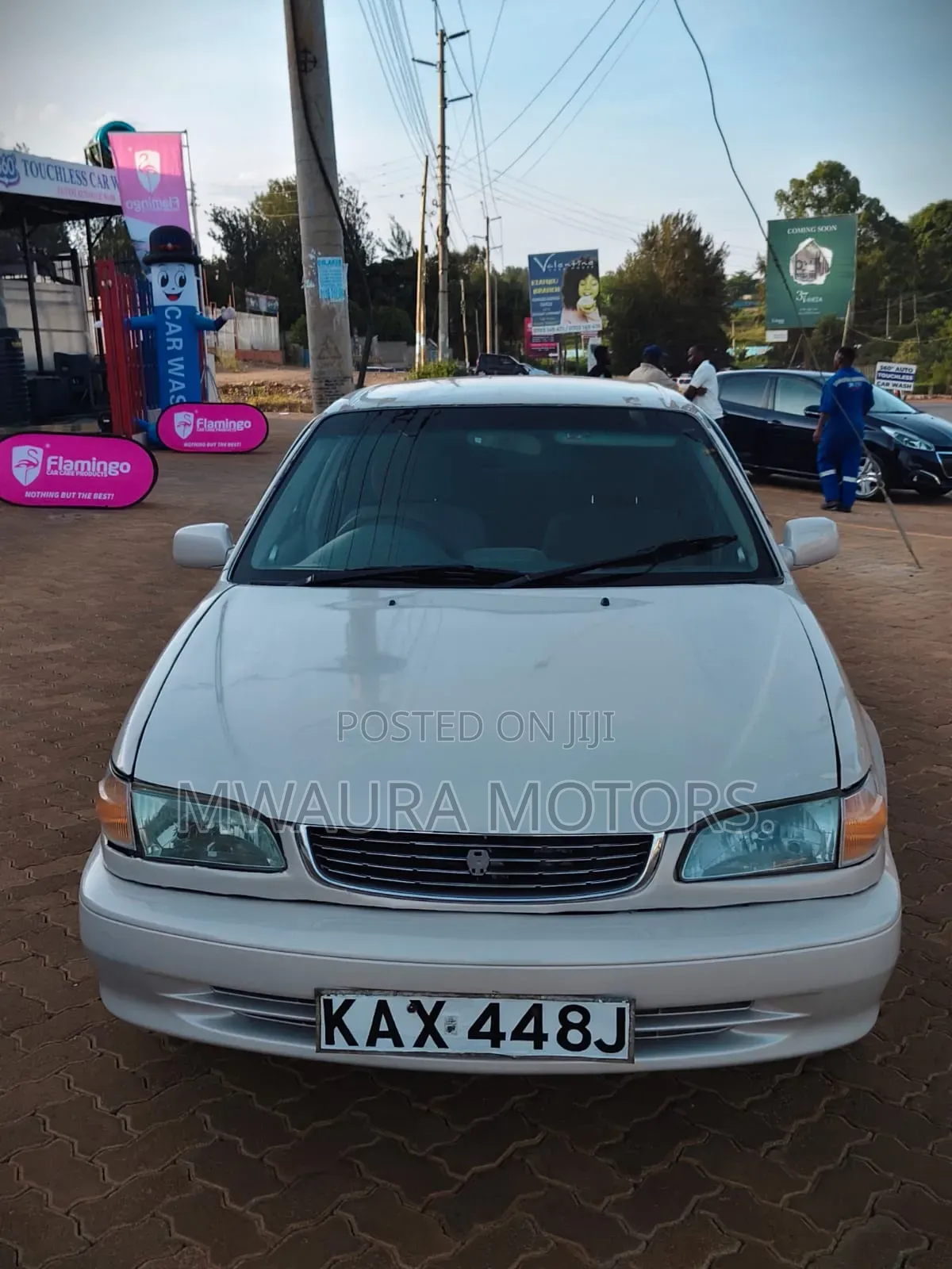 Toyota Corolla 1999 White