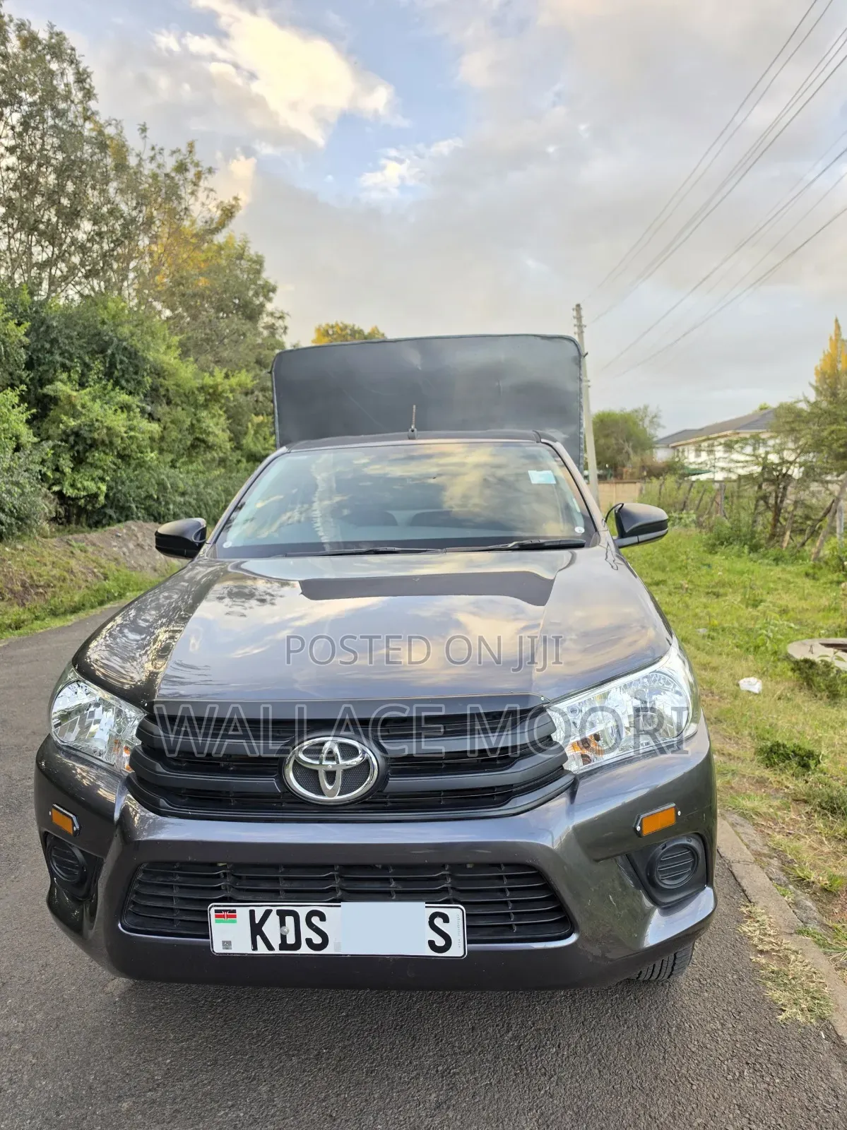 Toyota Hilux 2015 Gray