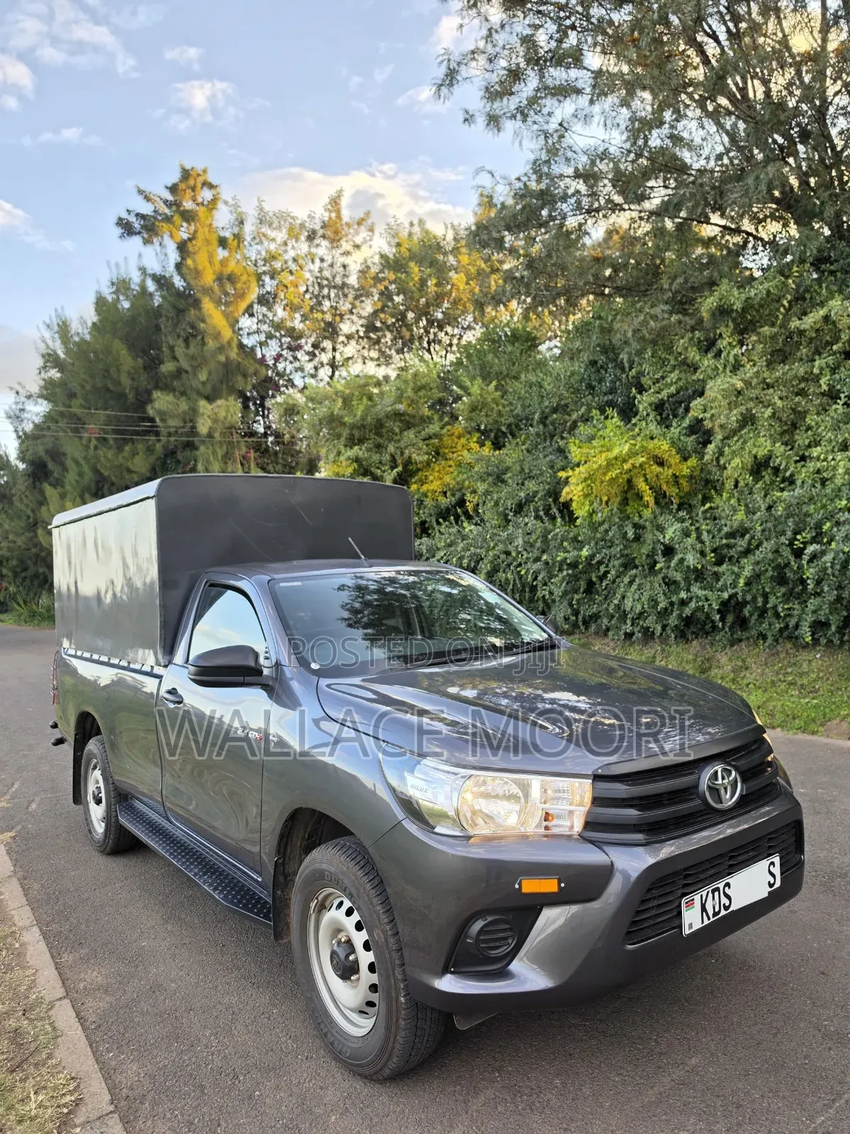 Toyota Hilux 2015 Gray
