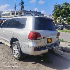 Toyota Land Cruiser Prado 2010 Silver