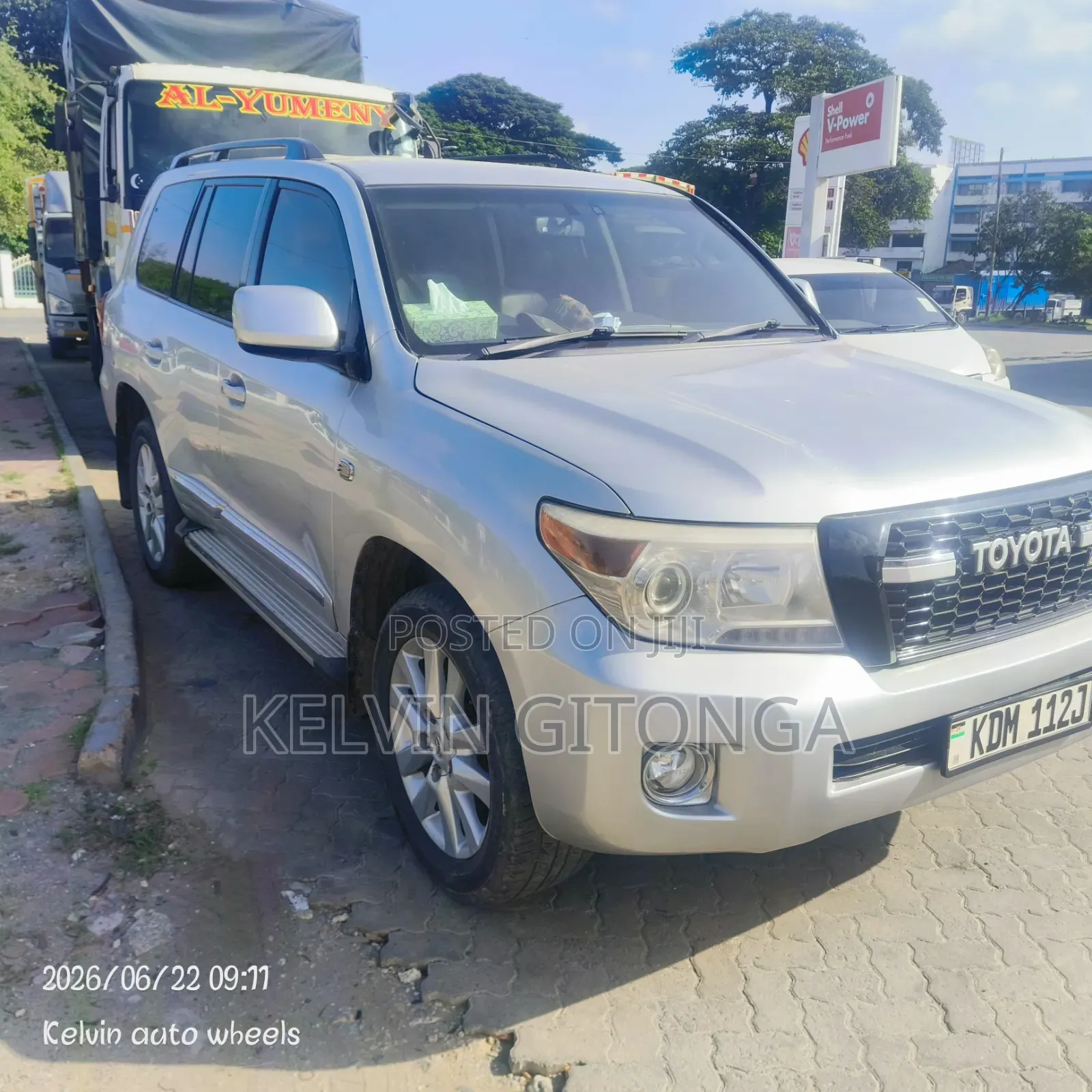 Toyota Land Cruiser Prado 2010 Silver